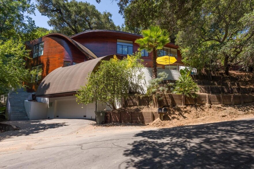 3527 Oak Knoll Dr, Unit 9-918 in Emerald Hills, CA - Building Photo