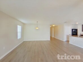 10614 Massimo Dr, Unit 630 in Wimauma, FL - Foto de edificio - Building Photo