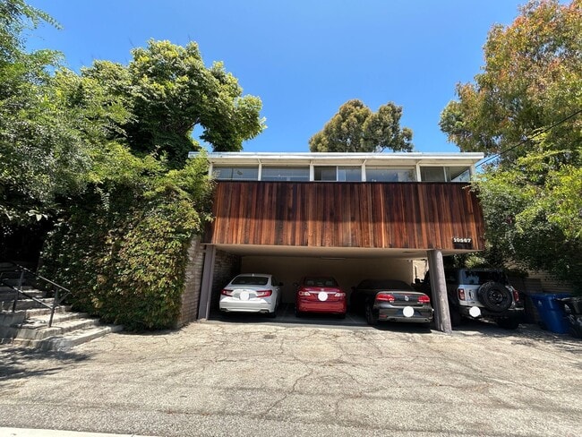 10567 National Blvd. in Los Angeles, CA - Building Photo - Building Photo