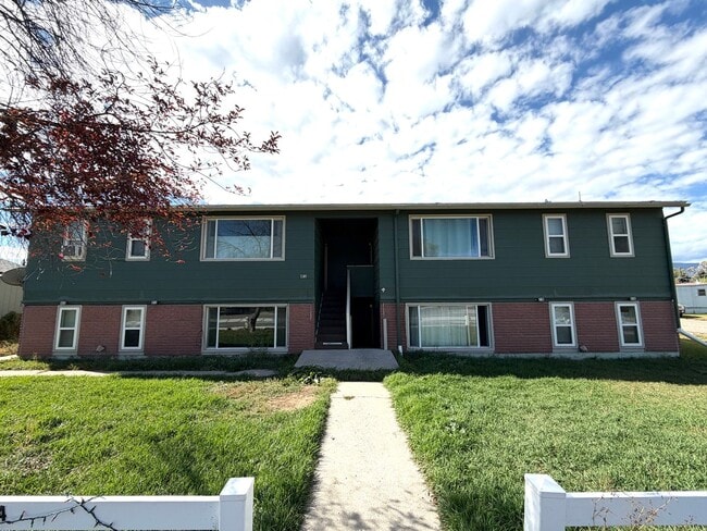 property at 413 N Cherry St