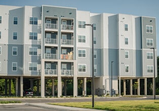 Sovereign at North Bay in Panama City, FL - Building Photo - Building Photo