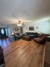 321 N Valley View Dr in Taylors, SC - Building Photo - Building Photo