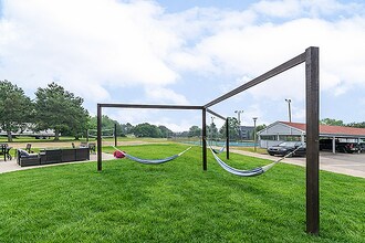 Runaway Bay in Lansing, MI - Foto de edificio - Building Photo