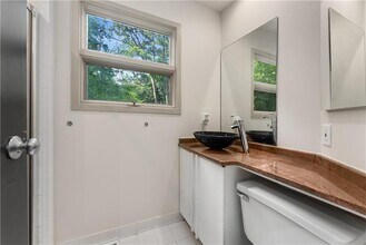 335 Eureka Dr NE in Atlanta, GA - Building Photo - Building Photo