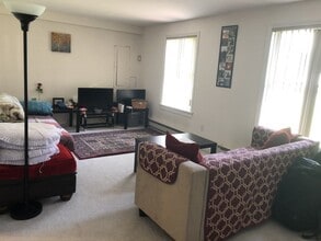 4 Lincoln Pl in Natick, MA - Building Photo - Building Photo