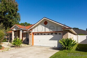 4863 Frost Lake Dr in Jacksonville, FL - Building Photo - Building Photo
