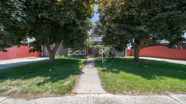 23 Dudley Ave in Colorado Springs, CO - Building Photo - Building Photo