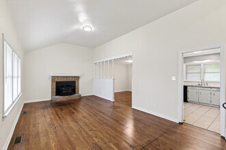 62 Cline Dr in Hampton, VA - Building Photo - Building Photo