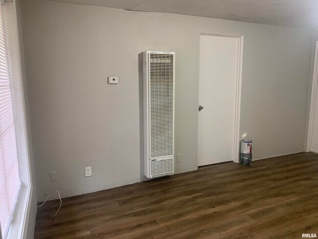 108 Oakdale Rd in East Peoria, IL - Building Photo - Building Photo
