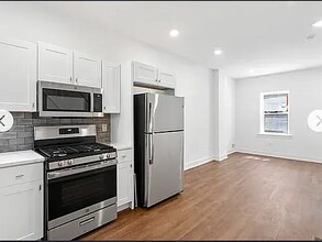 5022 Ogden St in Philadelphia, PA - Foto de edificio - Building Photo