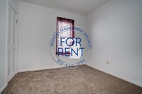 1102 Vermilya Ave photo'