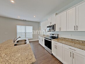 5318 Tupelo St in Nashville, TN - Foto de edificio - Building Photo