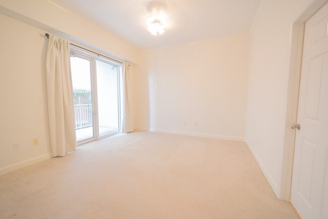 property at 2520 Robinhood St