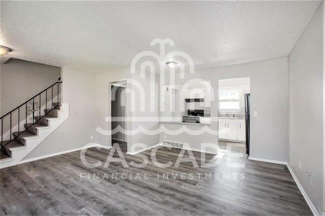 221 N Oak Dr in Belton, MO - Building Photo - Building Photo