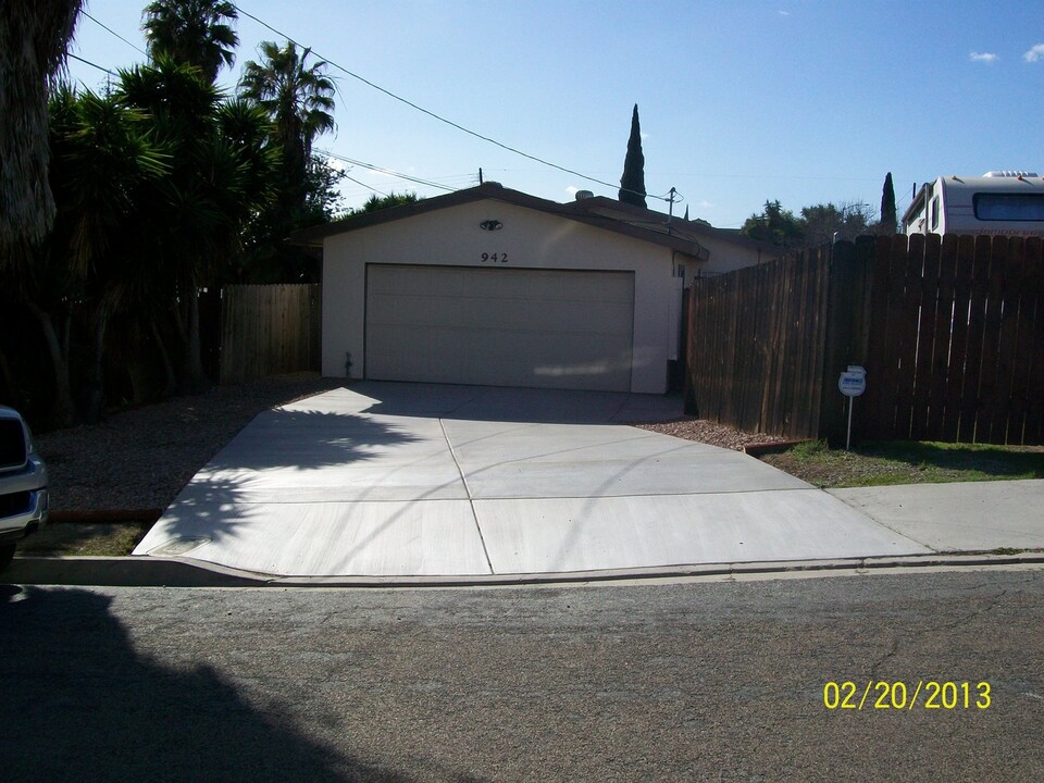 942 Concepcion Ave in Spring Valley, CA - Building Photo