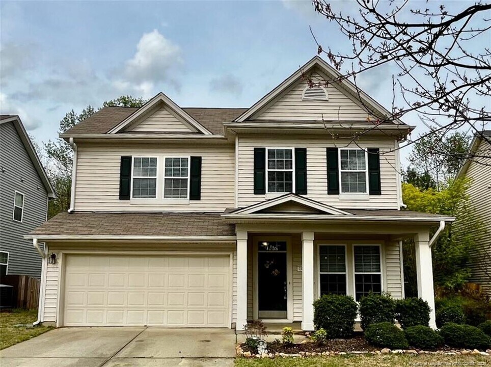 1405 Dairy Glen Dr in Fuquay Varina, NC - Building Photo