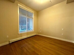 11077 Ravine Rd in Surrey, BC - Building Photo - Building Photo