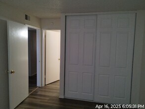 38290 5th St E in Palmdale, CA - Building Photo - Building Photo
