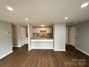 9329 Old Concord Rd in Charlotte, NC - Building Photo - Building Photo