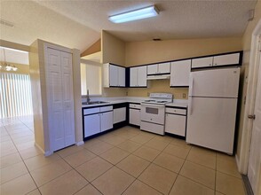 5100 Heatherstone Dr in Kissimmee, FL - Building Photo - Building Photo