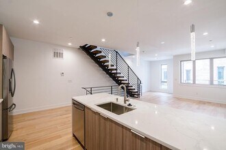 119 Greenwich St in Philadelphia, PA - Building Photo - Building Photo