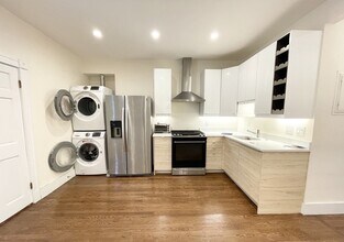 106 Buttonwood St, Unit 3 in Boston, MA - Building Photo - Building Photo