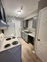844 E Sunshine Dr in San Antonio, TX - Foto de edificio - Building Photo