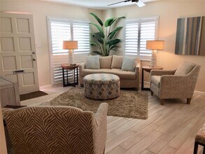 2181 Pueblo Cir in Sarasota, FL - Building Photo - Building Photo