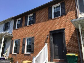 205 Ringgold St in Waynesboro, PA - Building Photo - Building Photo