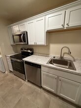 586 Franklin St, Unit #4 in Athens, GA - Building Photo - Building Photo