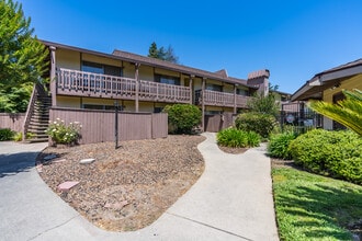 South Park Village Apartments in Sacramento, CA - Building Photo - Building Photo
