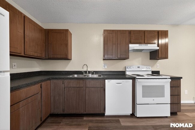 820 Stone Mountain Ct in Windsor, CO - Building Photo - Building Photo