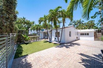 427 W 45th St in Miami Beach, FL - Building Photo - Building Photo