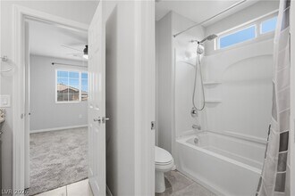 6651 Rocky Reef St in Las Vegas, NV - Building Photo - Building Photo