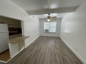 3409 S Le Jeune Rd in Coral Gables, FL - Building Photo - Building Photo