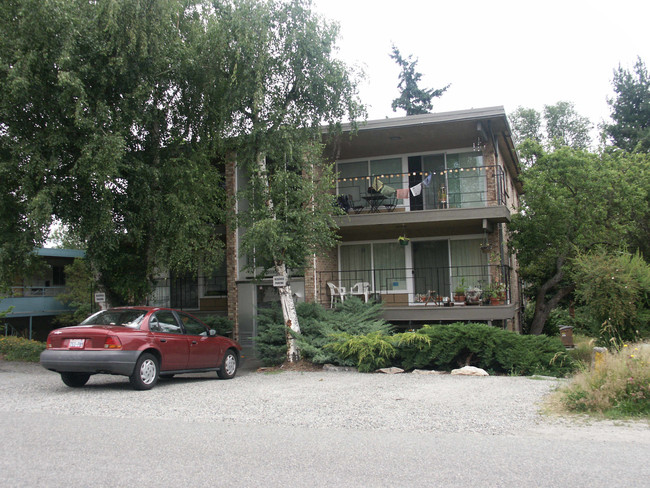 Orca Apartments in Seattle, WA - Building Photo - Building Photo