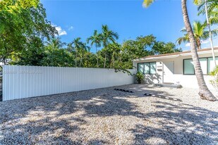 12344 NE 9th Ave in North Miami, FL - Building Photo