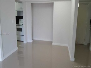 1720 NW North River Dr-Unit -405 in Miami, FL - Building Photo - Building Photo