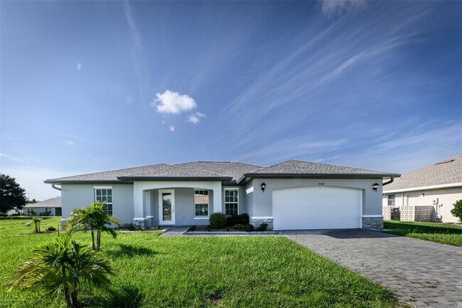 25583 Deep Creek Blvd in Punta Gorda, FL - Foto de edificio - Building Photo