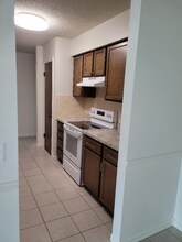 2613 W Oak St in Rogers, AR - Building Photo - Building Photo
