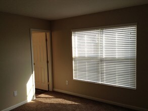 118 Friar Tuck Dr in Independence, KY - Foto de edificio - Building Photo