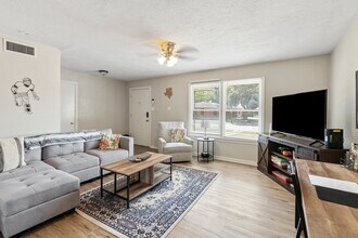 1414 Casa Linda Dr in Corpus Christi, TX - Building Photo - Building Photo