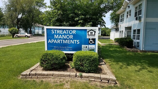 Streator Manor in Streator, IL - Foto de edificio - Building Photo