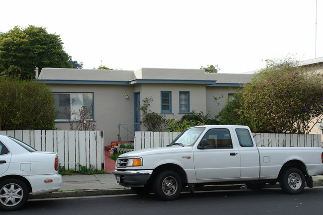 416-418 Cornell Ave in Albany, CA - Building Photo - Building Photo