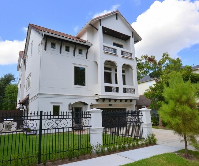 6501 Minola St in Houston, TX - Building Photo - Building Photo