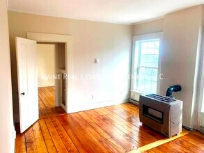 3 Cushing St-Unit -2 in Winterport, ME - Building Photo - Building Photo