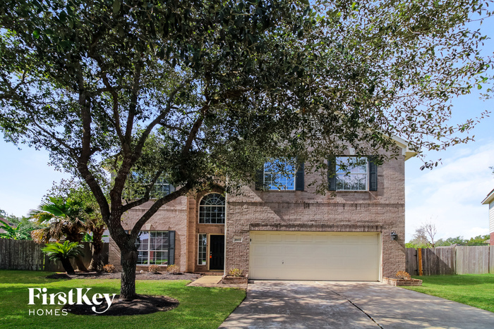 1607 Pebble Brk in Missouri City, TX - Building Photo