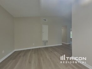 337 Knollwood Ln in Woodstock, GA - Building Photo - Building Photo