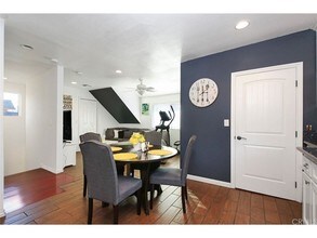 2134 N Thomas St, Unit A in Los Angeles, CA - Foto de edificio - Building Photo