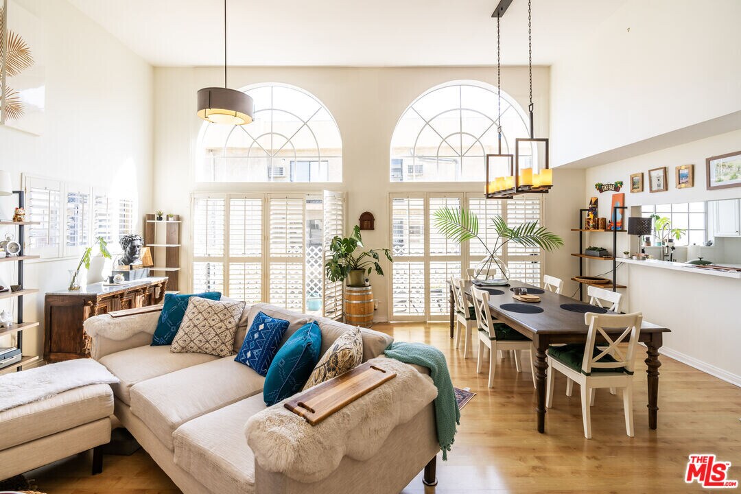 12130 W Ohio Ave in Los Angeles, CA - Building Photo